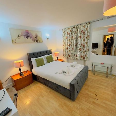 Bright Budget Studio Apartment In Central Londýn Exteriér fotografie