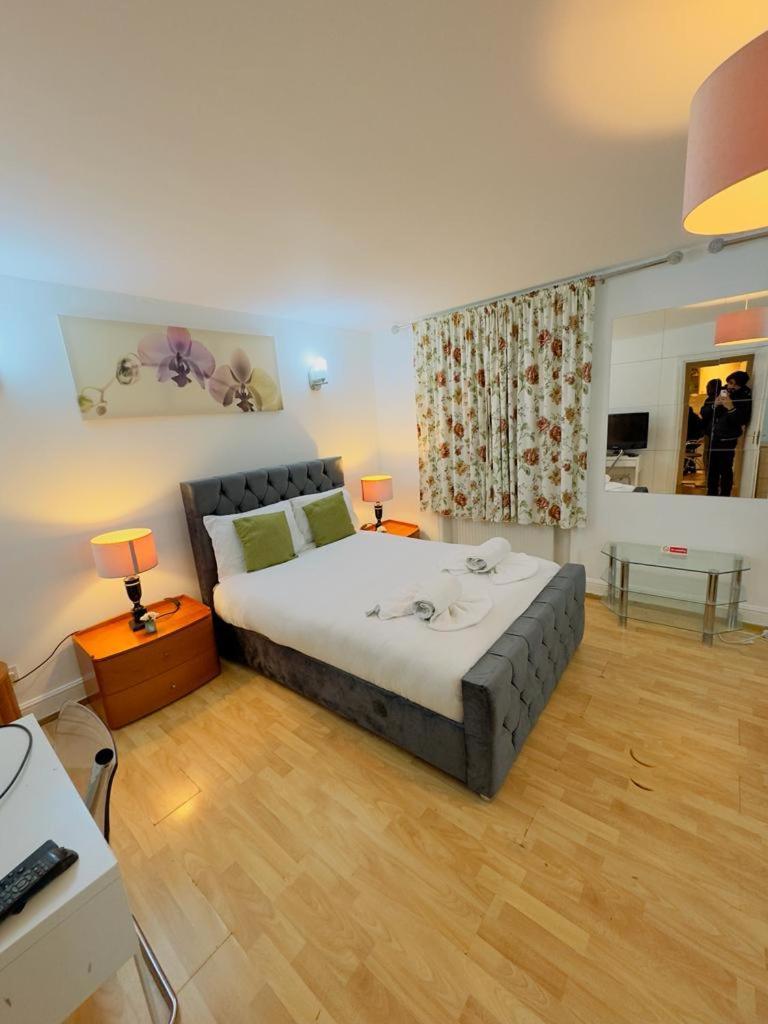 Bright Budget Studio Apartment In Central Londýn Exteriér fotografie